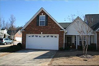 5th image of 826 Woodsford Dr