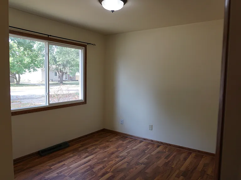 7819 Orion St — Photo 11