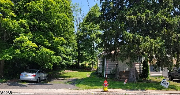 223 Halsey Rd #3 — Photo 2