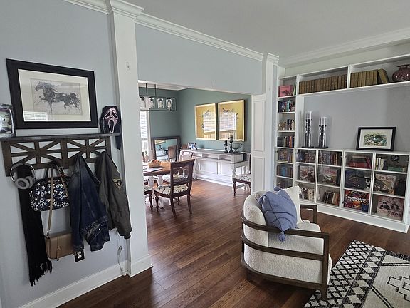 5th image of 107 Thoroughbred Trl