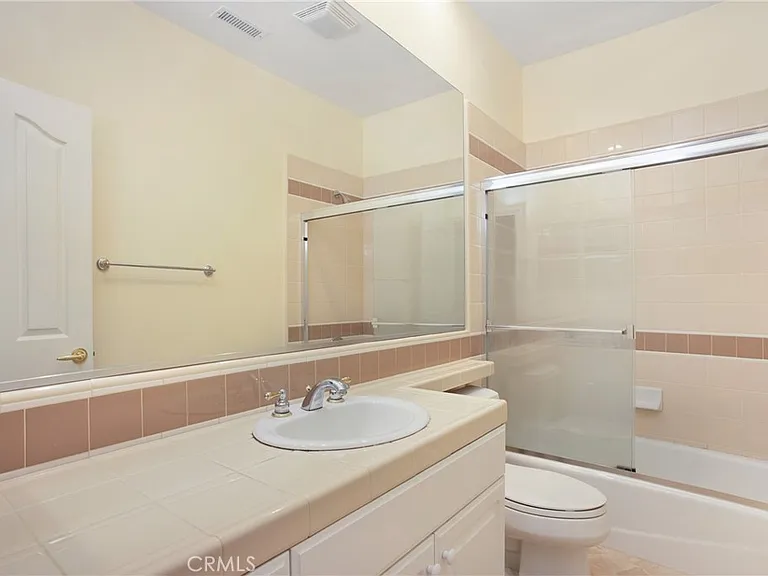 28931 Rockport Dr — Photo 13