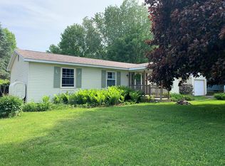 17 Hobbs Rd, Plattsburgh, NY 12901