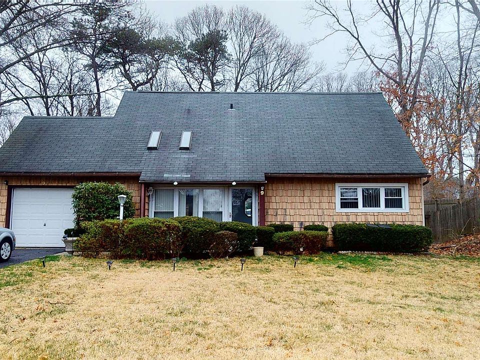 1st image of 9 Hartsdale Ln