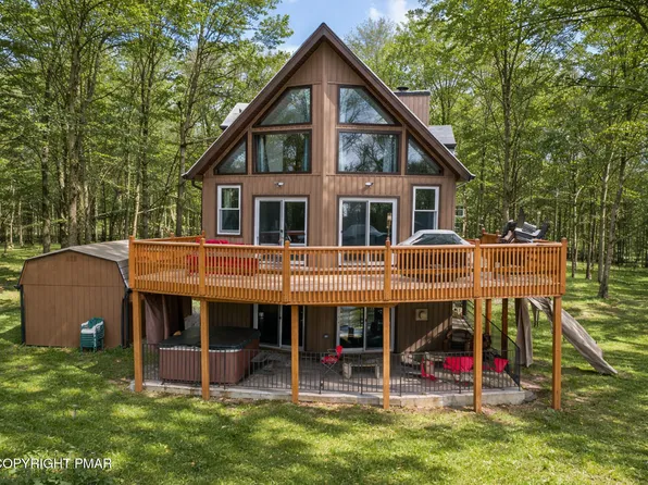3112 Spring Ct, Bushkill, PA 18324