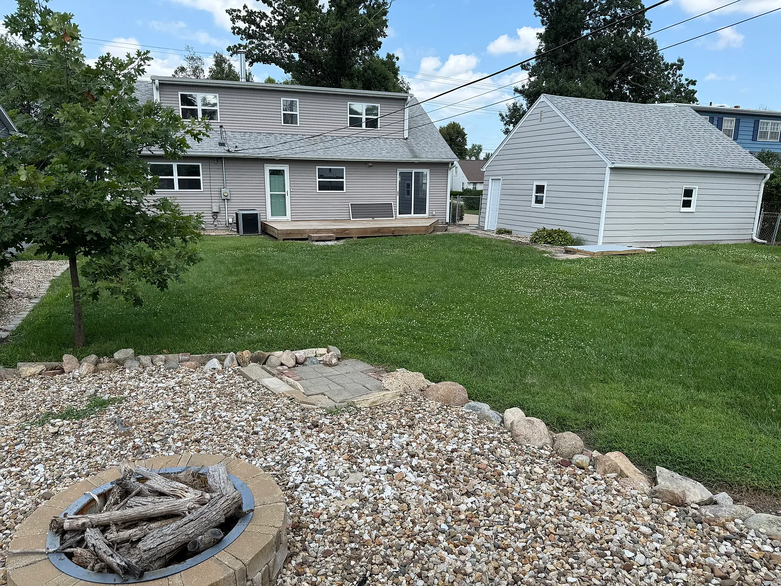 4 bed, 1840 sqft, $4,000 — Photo 2