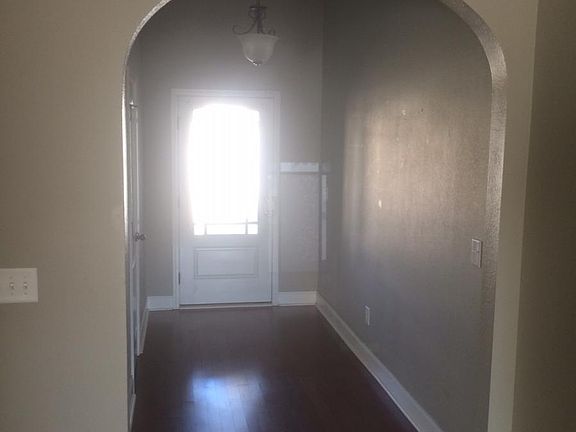 4th image of 3 Ann Marie Ln
