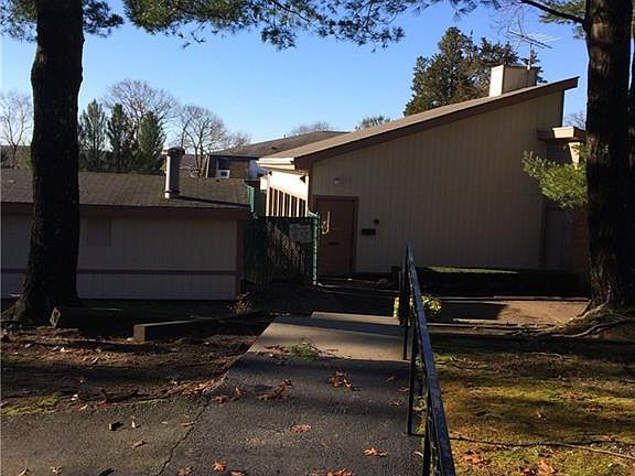 5th image of 750 Quaker Ln