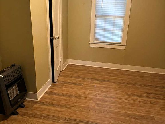 5th image of 1020 E Brame Ave