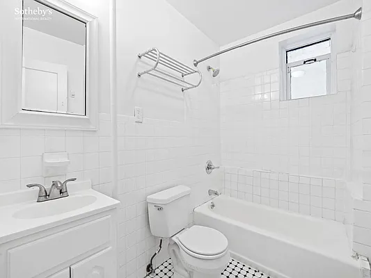 Rented by Sotheby's International Realty | media 19