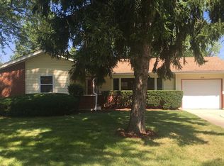 316 Birchwood Ave, Elk Grove Village, IL 60007