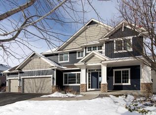 2124 Halli Rd, Shakopee, MN 55379