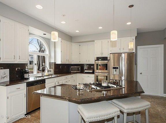 5th image of 409 Woodside Dr
