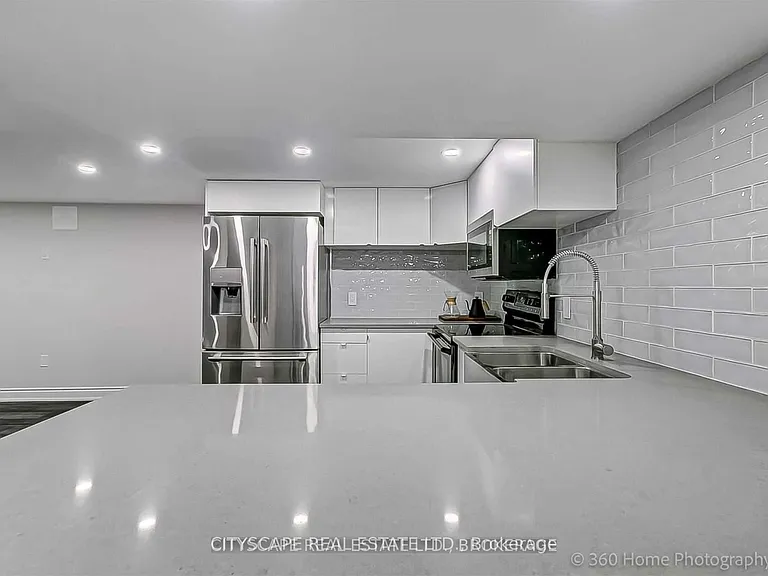 176 Wellesworth Dr #BASEMENT — Photo 2