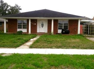 8304 Hermitage Dr, Chalmette, LA 70043