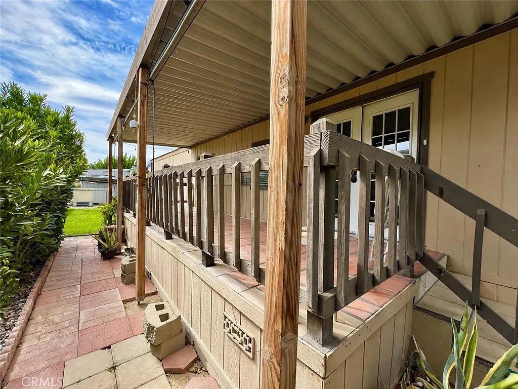 3 bed, 1344 sqft, $2,295 — Photo 4