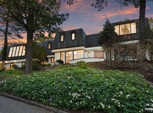 8 Stanton Rd, Tenafly, NJ 07670