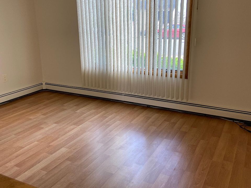 1st image of 22 Kingdom Ave