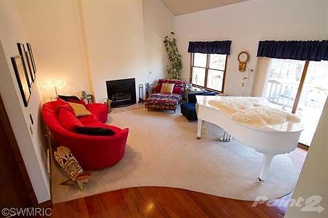 4th image of 10762 Meadowbrook Ct