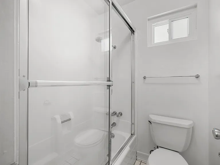 4248 Troost Ave #4 — Photo 19