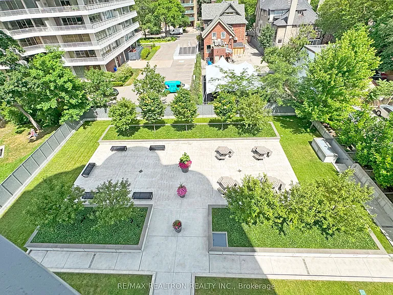 485 Huron St #406 — Photo 28