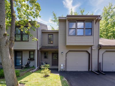 246 Woodscape Drive, Albany, NY, 12203
