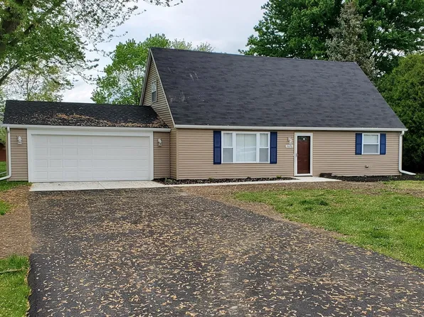 3676 Kingsway Dr, Crown Point, IN 46307
