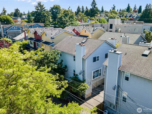 6537 5th Avenue NE #B, Seattle, WA 98115