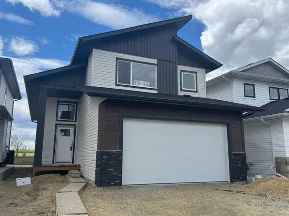 52 E Emmett Cres, Red Deer, AB T4P 3G8