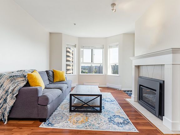 2nd image of 202 Mowat St #401