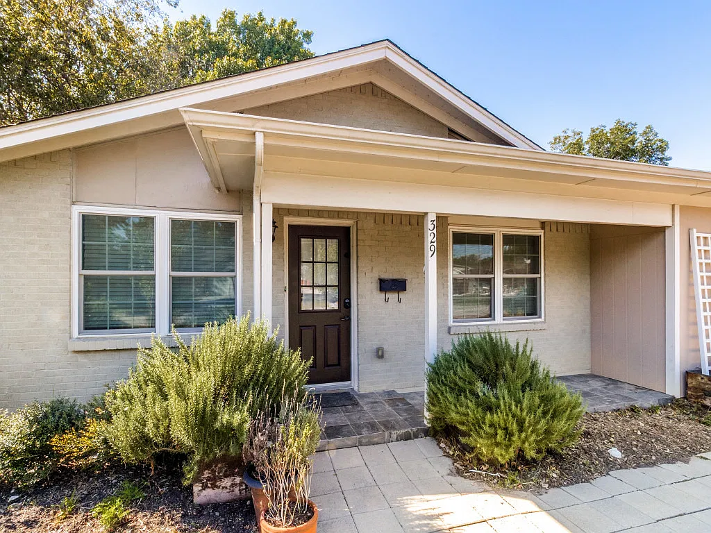 4 bed, 1406 sqft, $2,750 — Photo 1