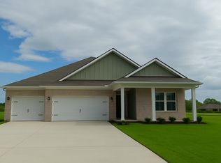 200 Oak Hollow Dr, Oakland, TN 38060