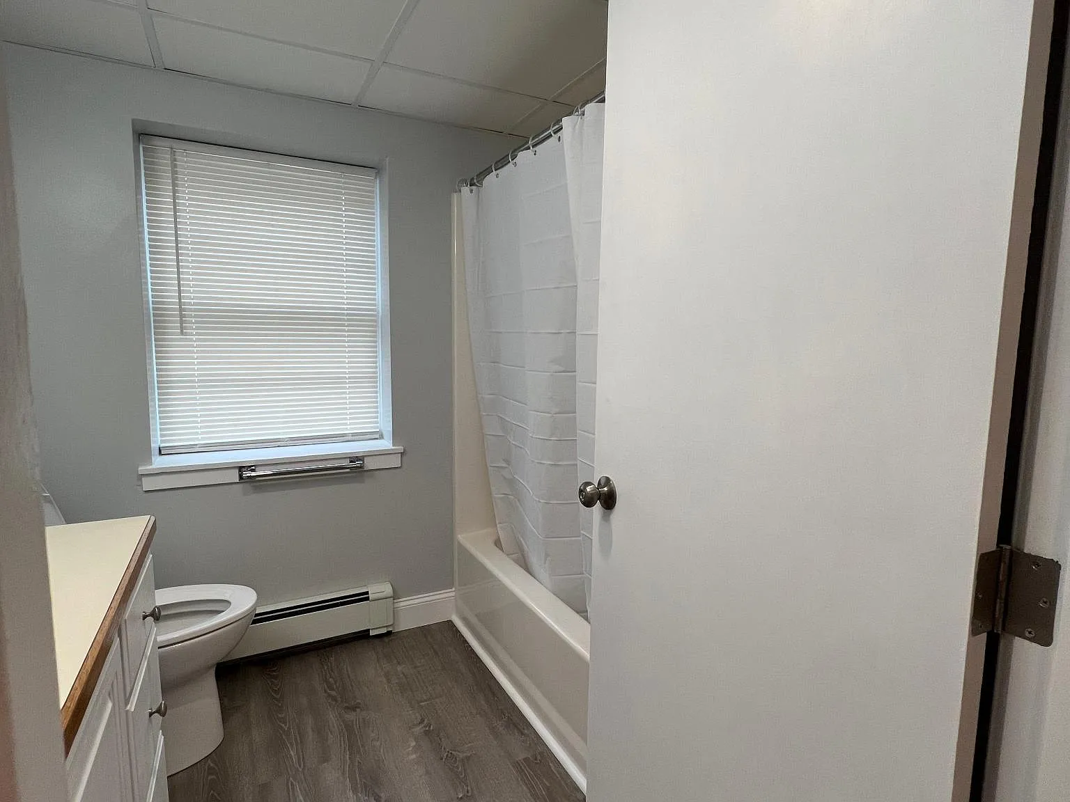 11 Lawrence Ave — Photo 3