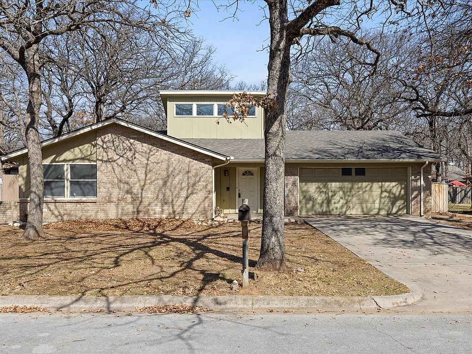 1st image of 1113 Woodridge Dr
