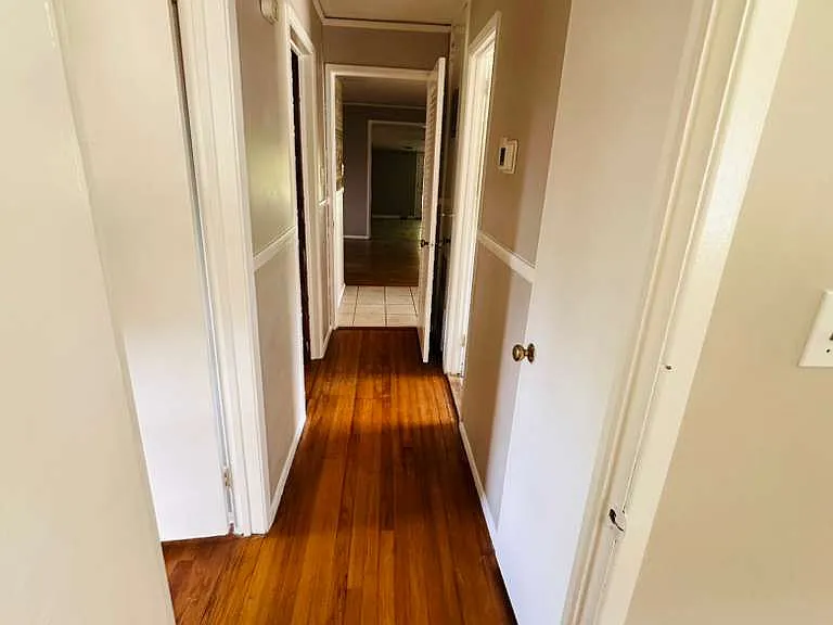 1822 Grove Hill Ln — Photo 8
