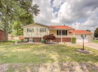 923 Reservoir Rd, Staunton, IL 62088