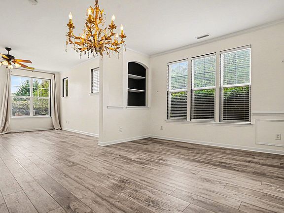 5th image of 4602 Peyton Hall Way