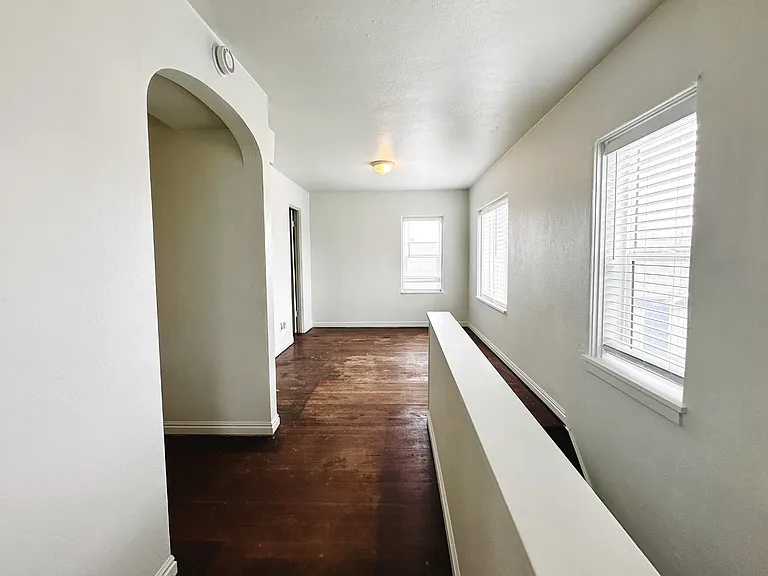 1333 N Main St — Photo 27