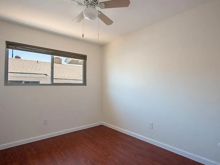 1319 Grand Ave — Photo 13