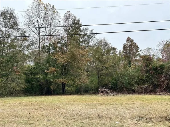 1266 Lee Road 292, Smiths Station, AL 36877