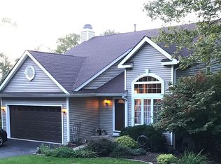 96 Canada Goose Dr, Hackettstown, NJ 07840