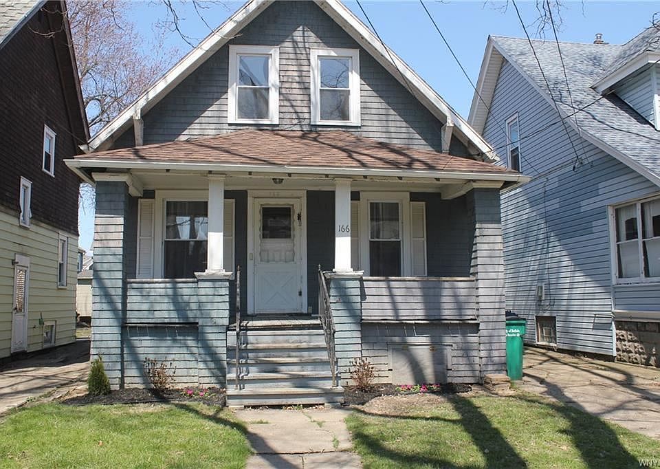 1st image of 166 Como Ave
