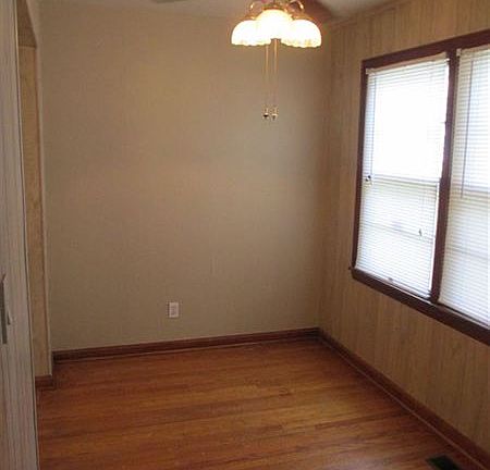 757 S Clifton, Dining Room