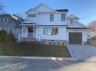 48 Rosedale Ave, Saddle Brook, NJ 07663