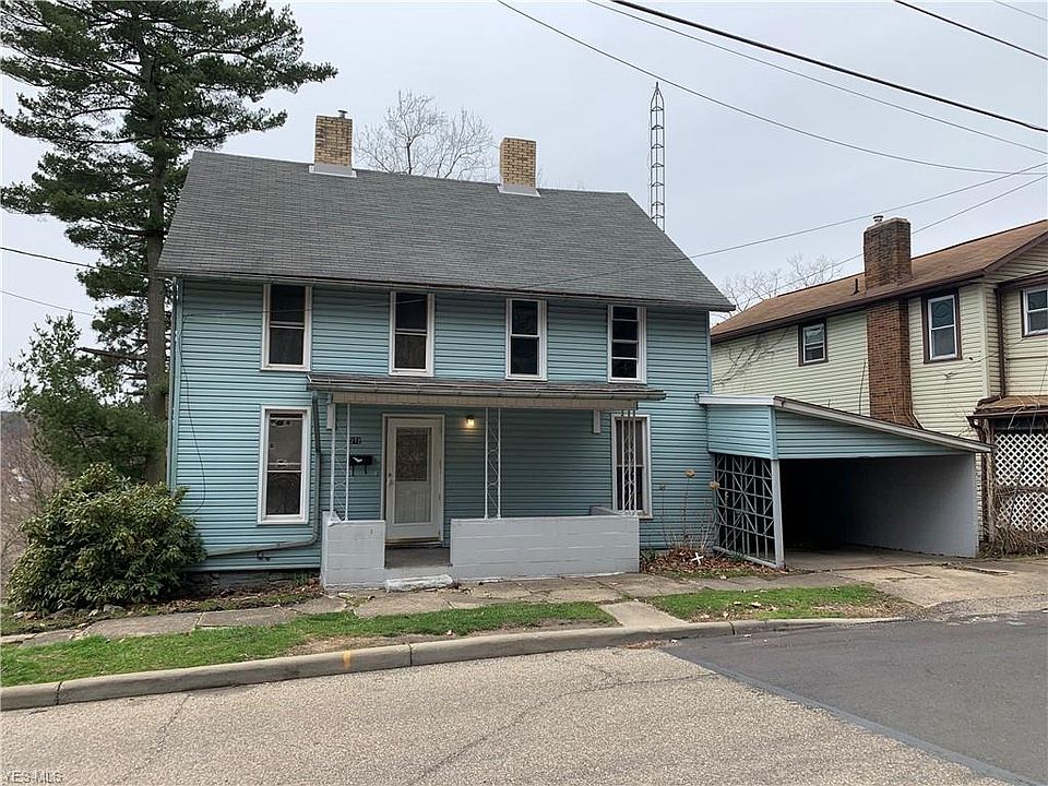 1st image of 272 S Water St