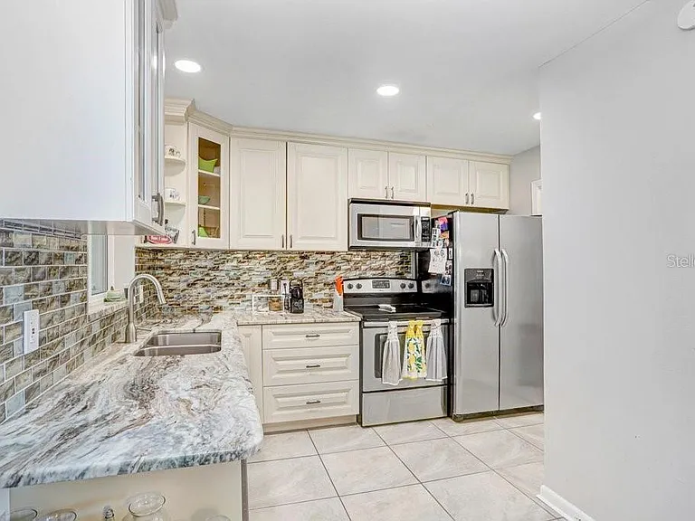 6703 N River Blvd — Photo 9