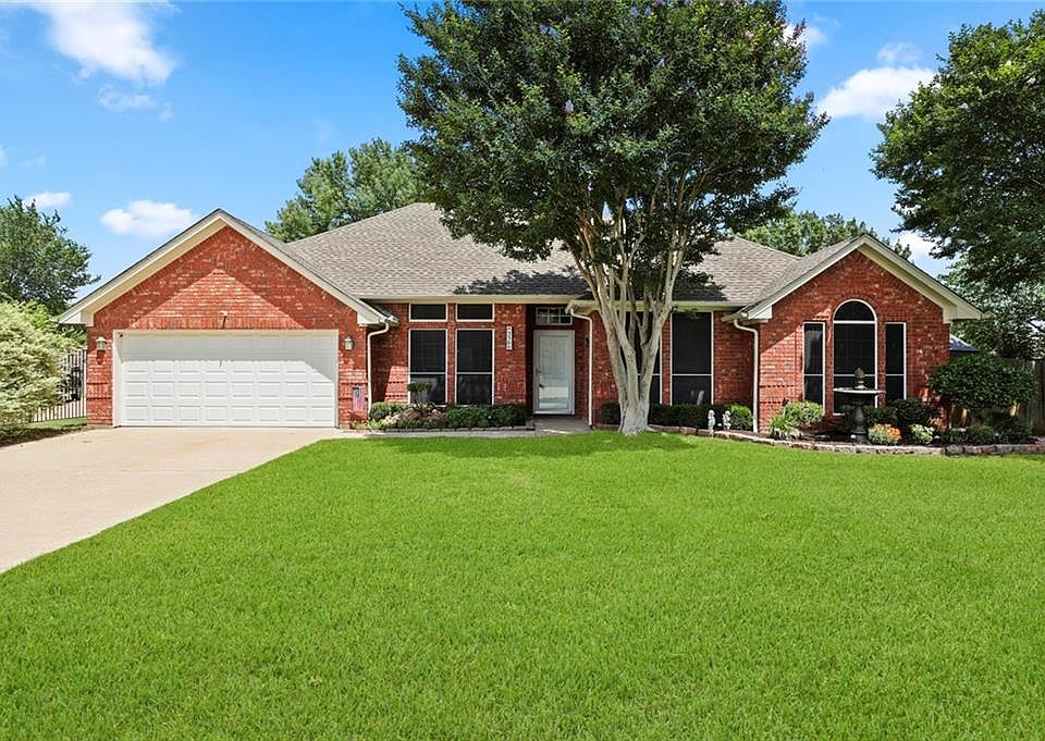 1st image of 3300 Oakdale Ct
