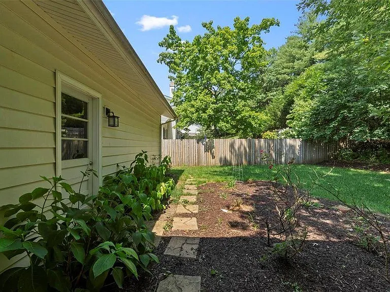 830 Nykiel Ct — Photo 33