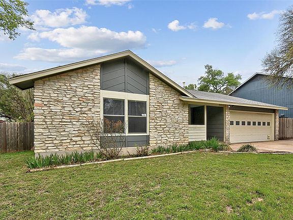 3rd image of 8806 Texas Sun Dr