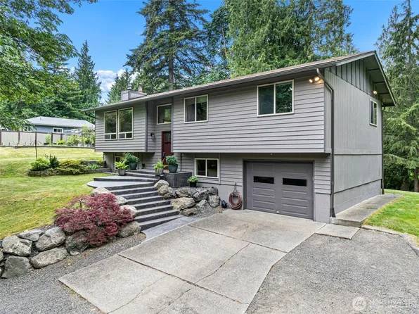 19545 Park Boulevard NE, Suquamish, WA 98392