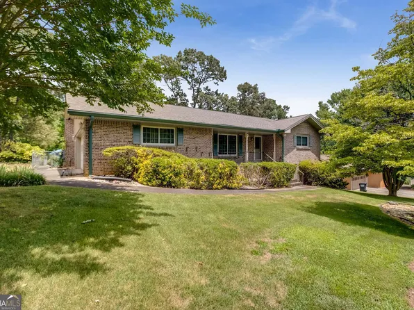 5153 Maggie Dr, Stone Mountain, GA 30087